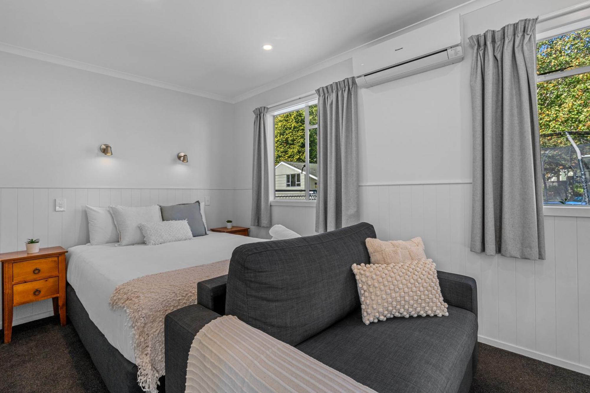 Tasman Holiday Parks ピクトン エクステリア 写真 A bedroom at the hotel