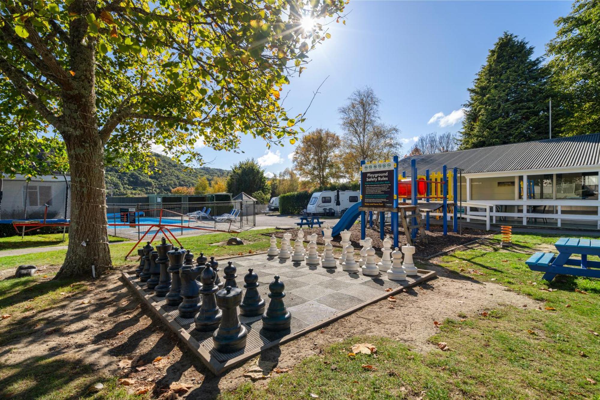 Tasman Holiday Parks ピクトン エクステリア 写真 Playground at the park