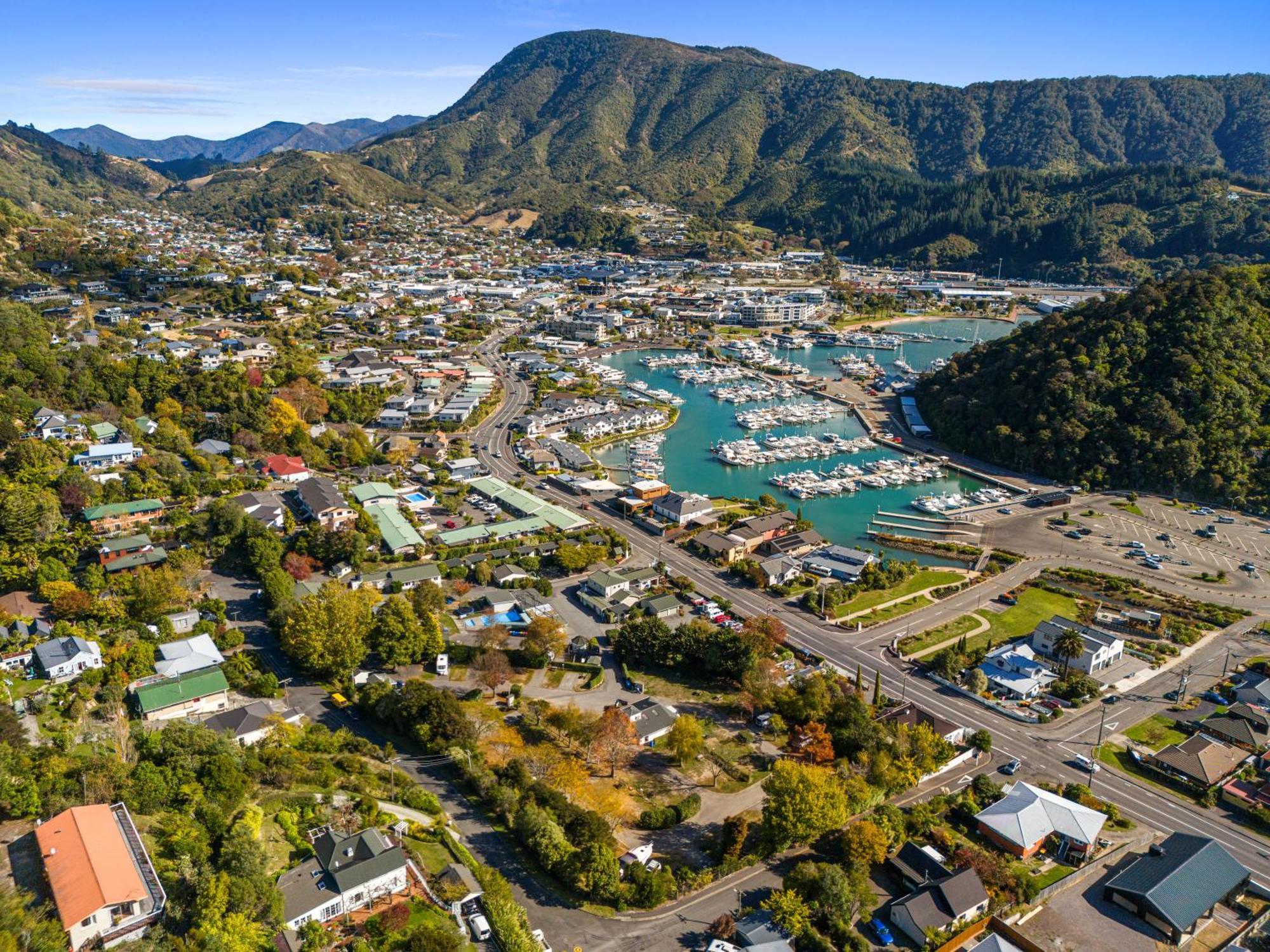 Tasman Holiday Parks ピクトン エクステリア 写真 Aerial view of Akaroa